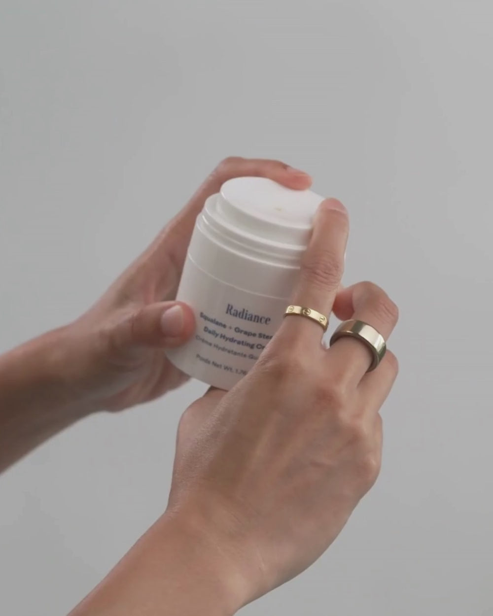 How to apply Radiance hydrating cream by Three Ships